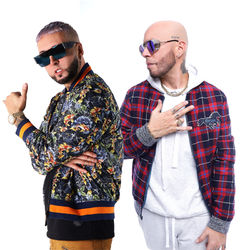 Alexis y Fido Lyrics English Translation