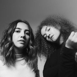 ANAVITÓRIA Lyrics