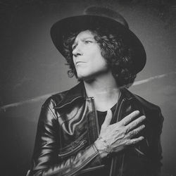 Bunbury Lyrics