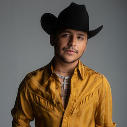 Christian Nodal Lyrics