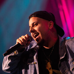 Cruz Cafuné Lyrics