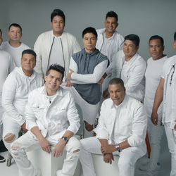 Daniel Calderón y Los Gigantes Del Vallenato