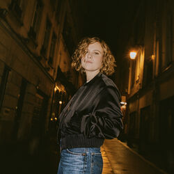 Emma Peters Lyrics