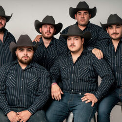 Grupo Frontera Lyrics