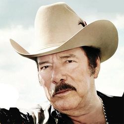 Lalo Mora Lyrics