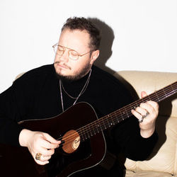 Leonel Garcia Lyrics English Translation