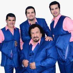 Los Caminantes Lyrics