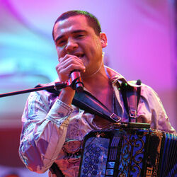 Los Dareyes De La Sierra Lyrics