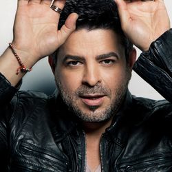 Luis Enrique Lyrics