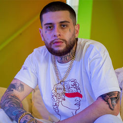 MC Hollywood Lyrics