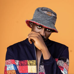 Ovi Lyrics