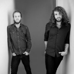Reyno Lyrics English Translation