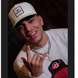 Ryan Castro Lyrics