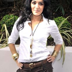 Sofia Essaidi Lyrics