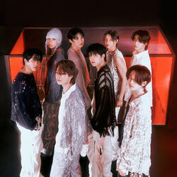 Stray Kids