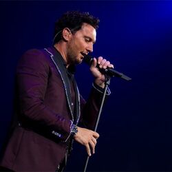 Tino Martin Lyrics