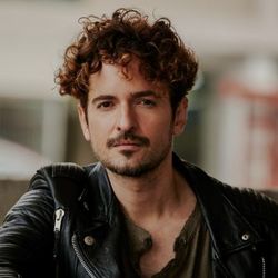 Tommy Torres Lyrics