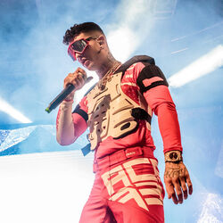 Tony Effe Lyrics